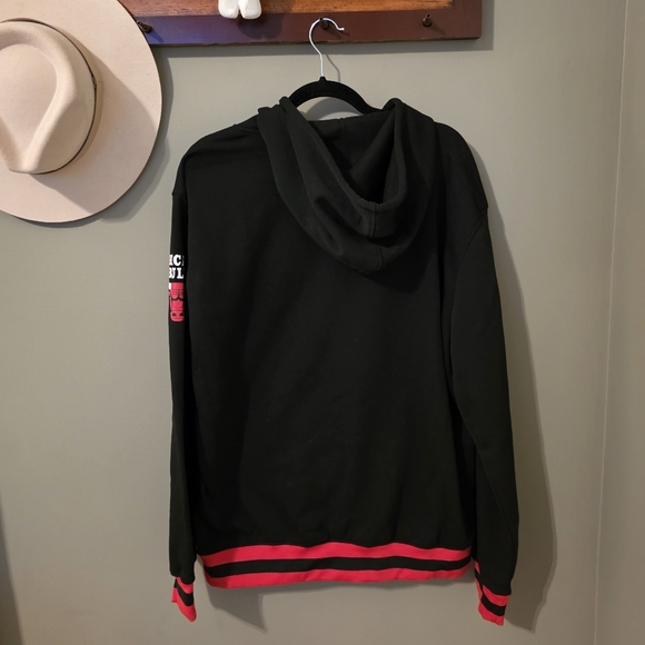 NBA New Chicago Bulls Hoodie Black Red Size L - Picture 6 of 11
